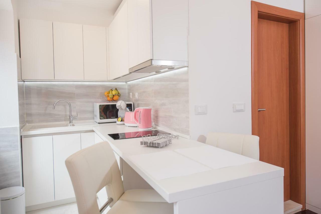 Studio Apartment Lena Kaštela Kültér fotó