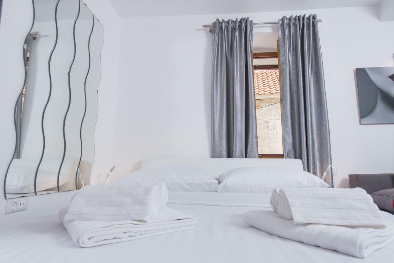 Studio Apartment Lena Kaštela Kültér fotó