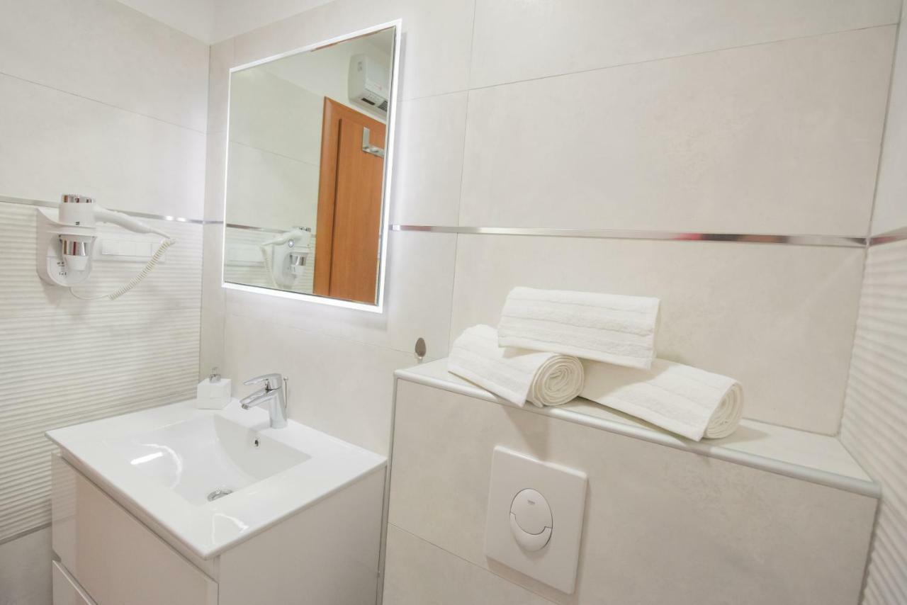 Studio Apartment Lena Kaštela Kültér fotó